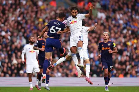 أمام أنظار فولتمايد.. نيوكاسل يكتفي بالتعادل مع ليدز في الدوري الإنجليزي